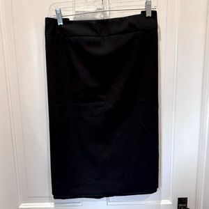 *New with tags* Jones New York. Black, pencil skirt.